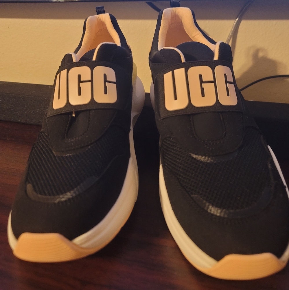 Ugg LA Flex Sneakers